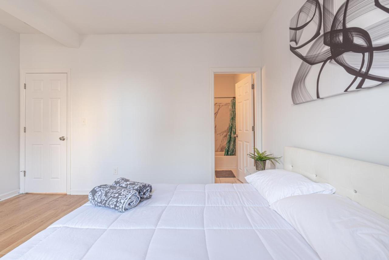 Tranquil Town House With Parking And Laundry - Just 25 Minutes To Time Square! Villa Jersey City Exterior photo